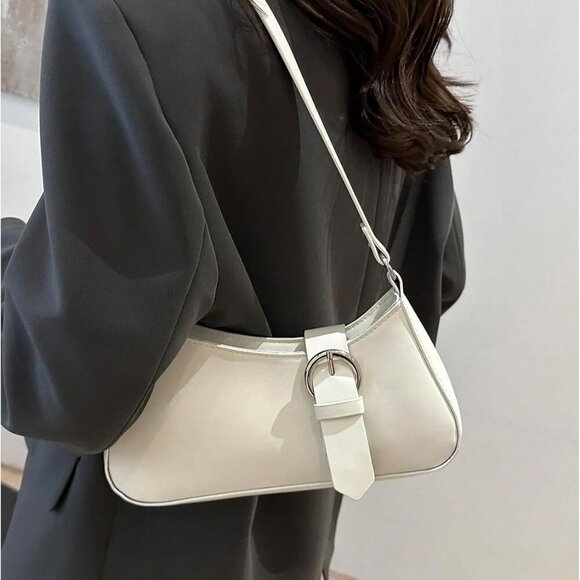 Fashion-Forward Women's Faux Leather Crescent Handbag with Spacious Interior - Picture 5 of 6